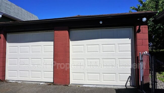 Photo - 1134 Scott Ave