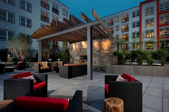 Halstead Square - Lotus & Lofts