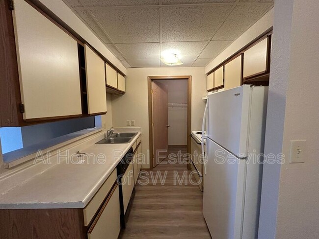 Photo - 702 E Bain St Rental