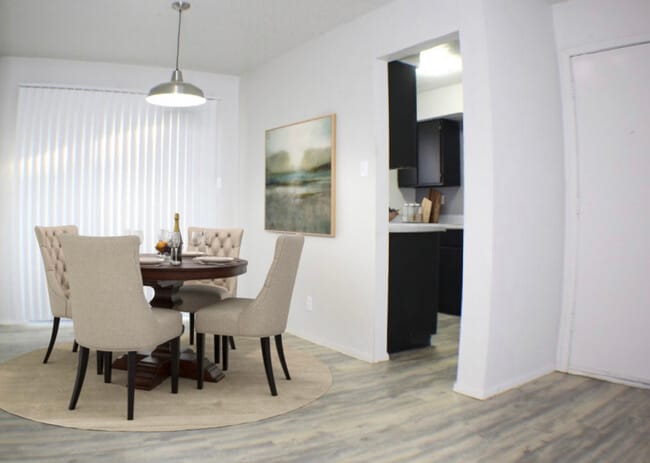 Hunter's Crossing Apartments