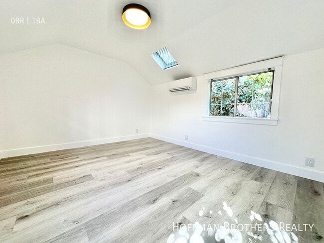 Photo - 1251 Beachwood Dr Unit 3/4