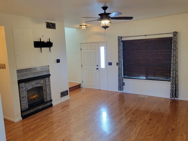 Livingroom - 19238 E Gunnison Cir