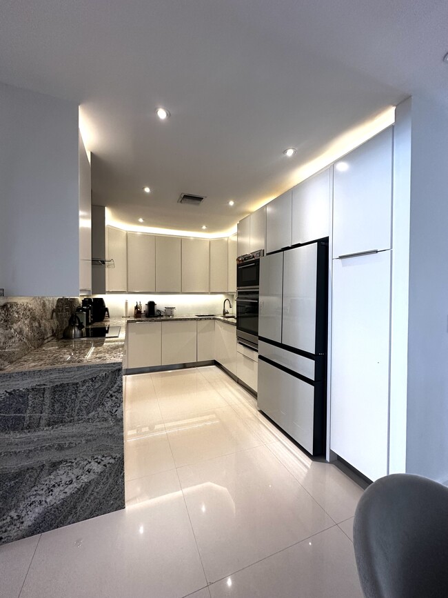 Photo - 11572 NE 13th Ave