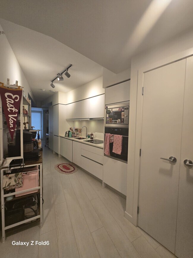 Photo - 180-180 E 2nd Ave