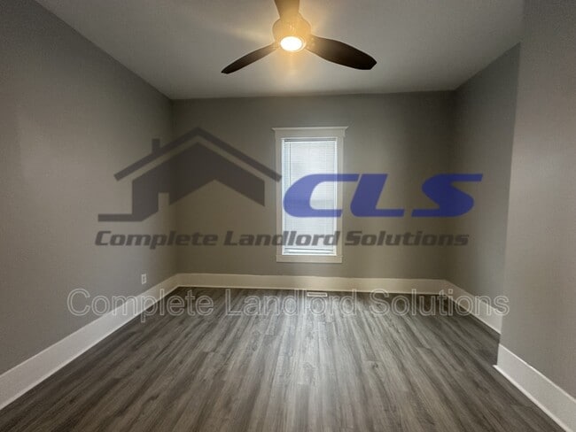 Photo - 1507 5th Ave