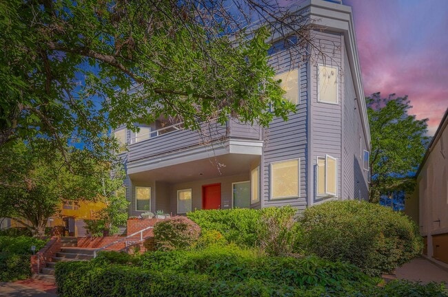 Photo - AMAZING LOCATION 2 Bed 2 Bath Condo In The Heart of Downtown Boulder