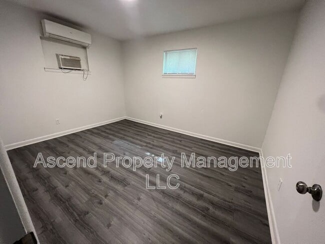 Photo - 1206 Sholar Ave Unit B