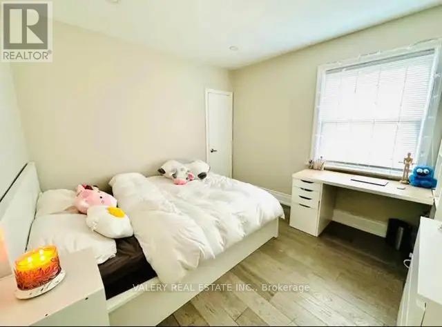 Photo - 133 Meadowvale Dr