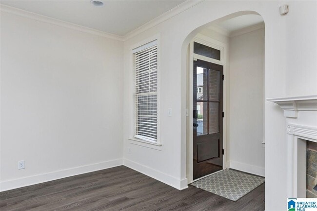 Photo - 608 Flag Cir