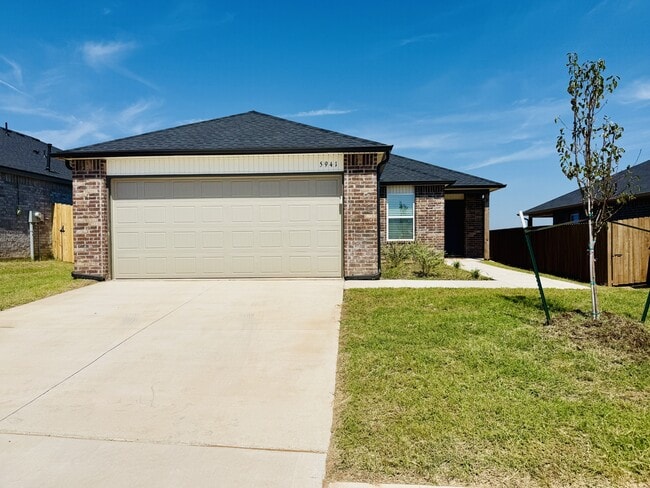 Building Photo - 5941 Bradford Pear Ln Rental