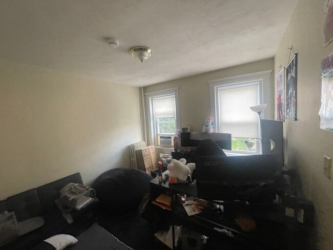 Building Photo - Packards Corner large studio Heat HW Inc No fee Students Ok, Bright, 2nd floor, Laundry Easy Choice!