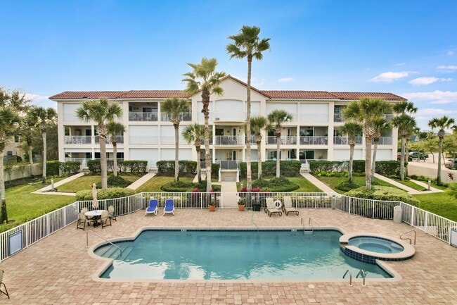 Photo - 33 Comares Ave Unidad 203