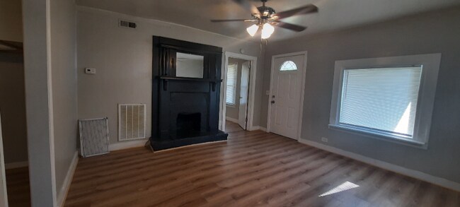 Photo - 1610 24th Ave N