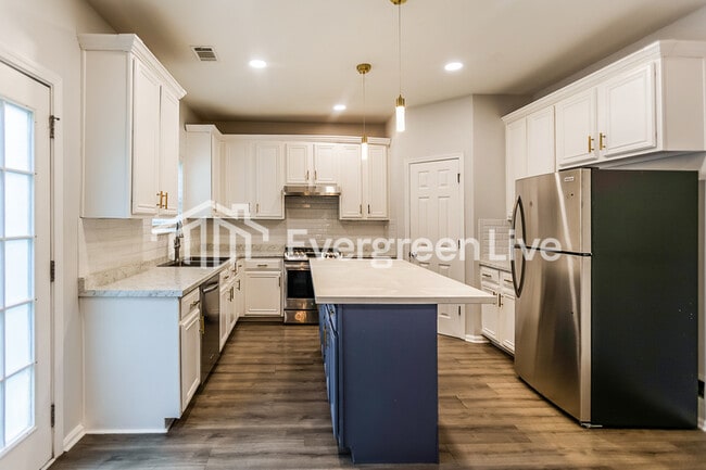 Photo - 7189 Cavender Dr SW