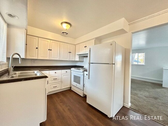 Photo - 878 Linley Ct