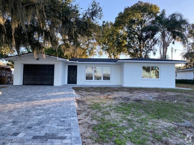 Building Photo - 1204 Lake Elbert Dr SE Rental