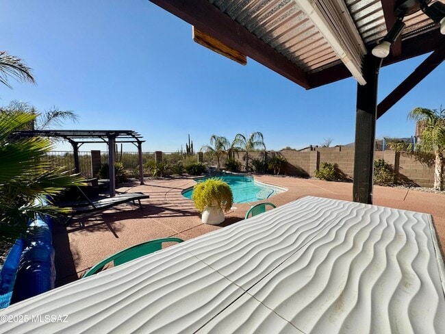 12361 N Globe Mallow Pl