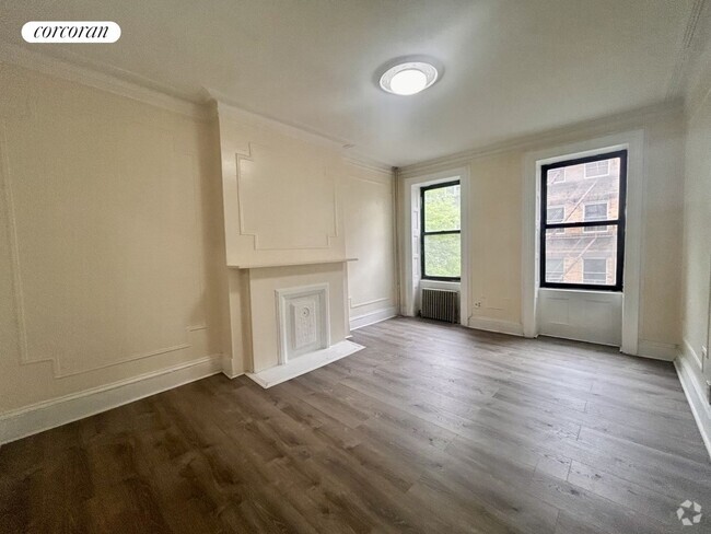 Building Photo - 424 E 83rd St Rental