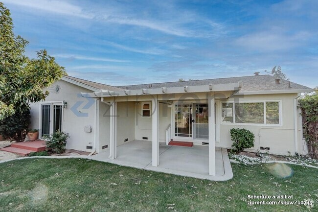 Building Photo - 125 Green Tree Dr Rental