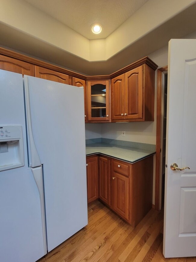 Photo - 100 Sapphire Pl
