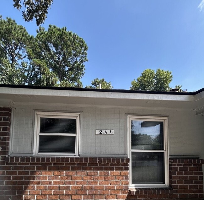 Building Photo - Affordable 2BR Duplex in Ladson!