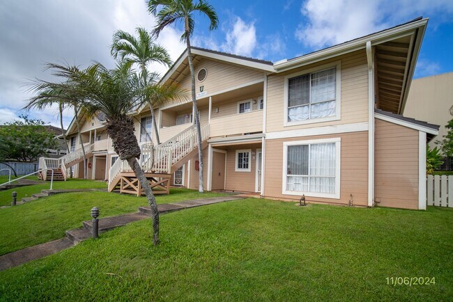 Photo - 2Bd,2Ba,1Pkg in Waipio Uka - $2750 -Must See (Waipahu)