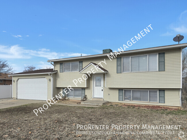 Building Photo - Updated 4 Bed, 2 Bath Layton Home