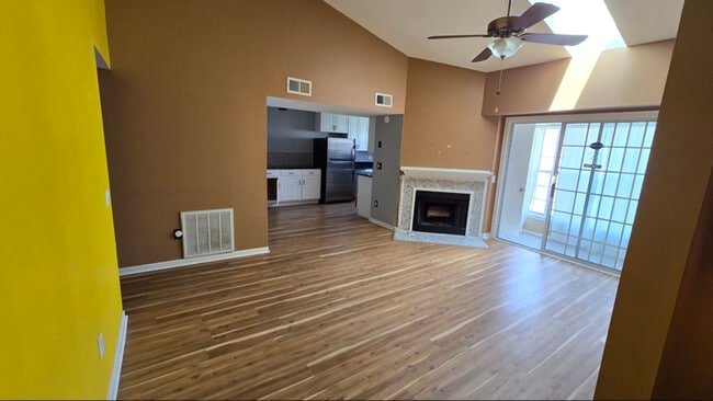 Photo - 109 Prosperity Ave SE Unidad E