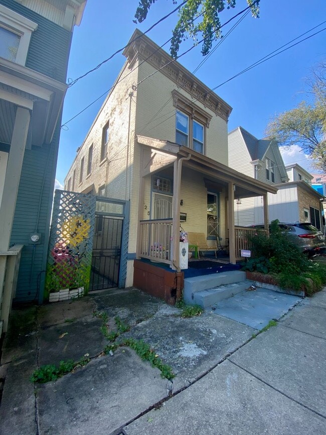 Photo - 6 Bed/2.5 Bath Mins. From UC $775/pp ($4,6...
