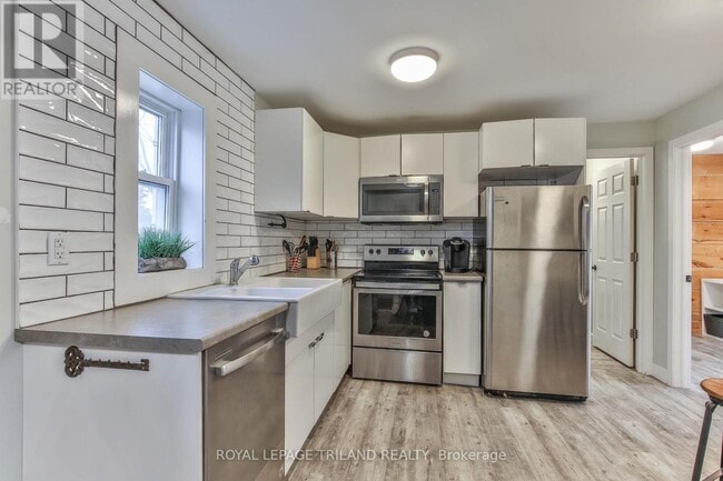 Photo - 918 William St Unit #Upper