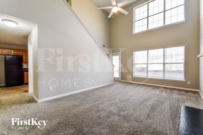 Photo - 1429 Gates Cir SE