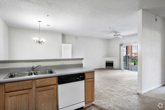 Building Photo - Spacious & Bright Condos Located in Glen A... Unit 9600 Links Way  K