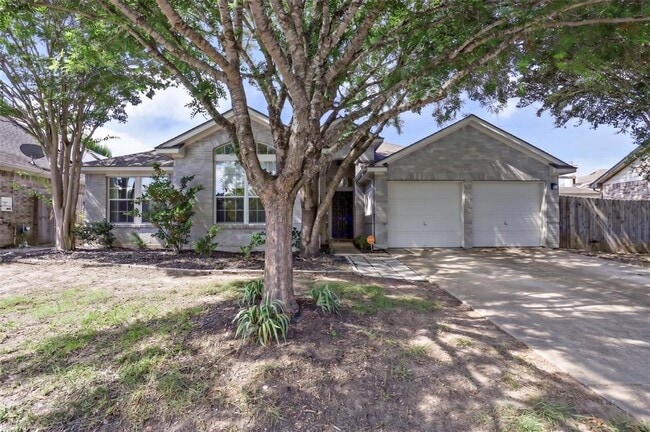 Building Photo - 13620 Glen Mark Dr