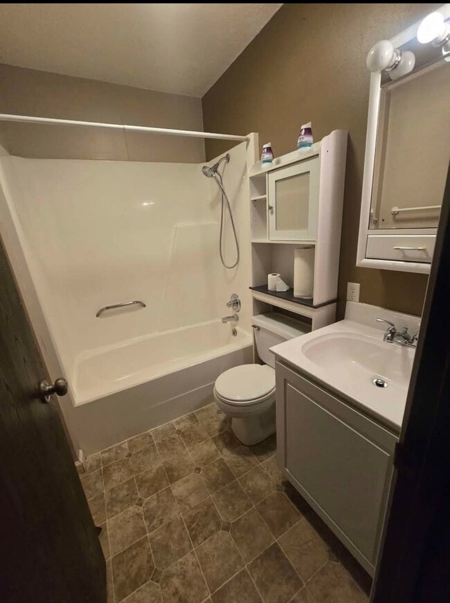 Bathroom - 2208 Piper Pl