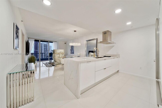 Photo - 495 Brickell Ave Unidad 4209