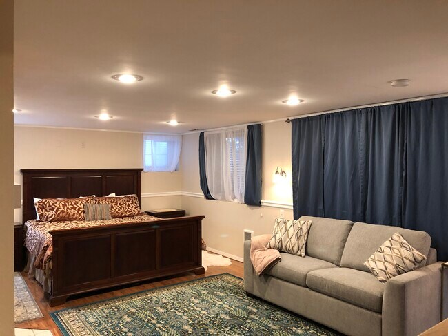 Photo - 804 E Edison Ave Unidad Short Term Suite