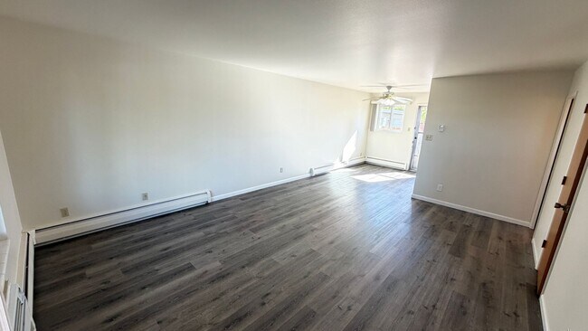 Photo - 1100 Harvard Wy Unit 1110 Harvard Way