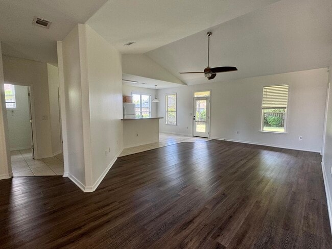 Photo - 418 White Heron Dr
