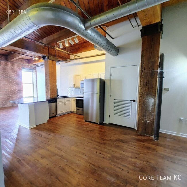 Large studio in River Market! - Large studio in River Market! Apartamento Unidad 411