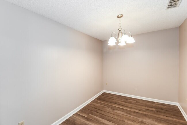 Photo - 3212 Trishas Ct