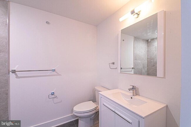 Photo - 1245 Ridge Ave Unidad 403