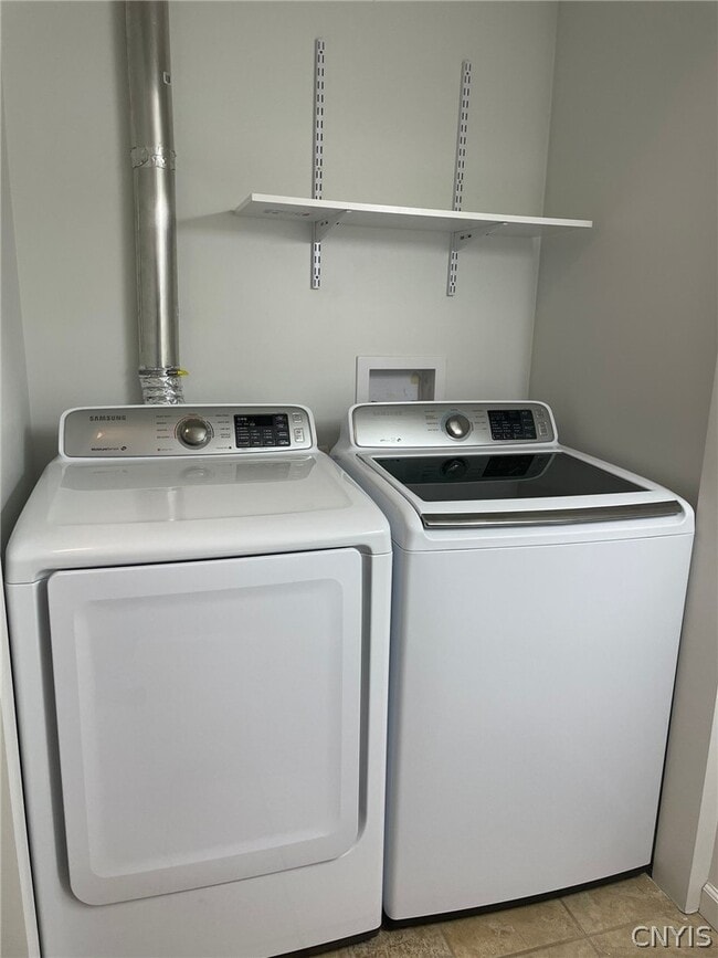 Photo - 104 Hills St