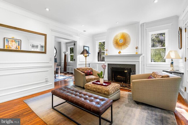 Photo - 9343 Stenton Ave