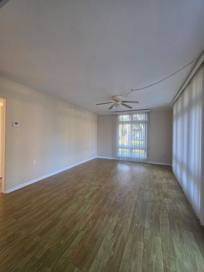 Photo - 2 Bedroom 1 Bath Single Family Home !!!!! ...