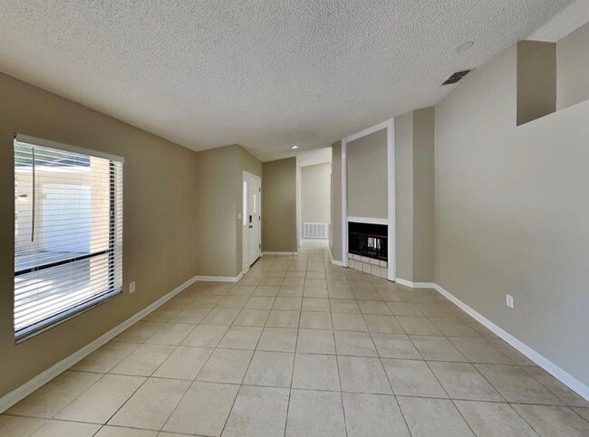 Photo - 289 Millstone Dr