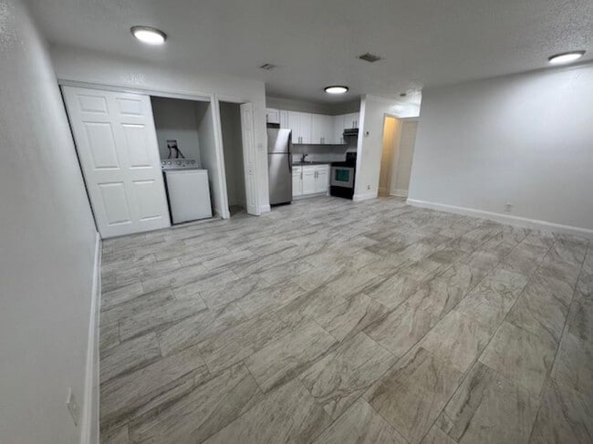 Photo - 481 Banks Rd Unit 1