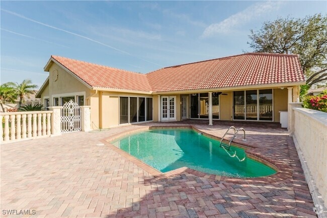 Building Photo - 273 Monterey Dr Rental