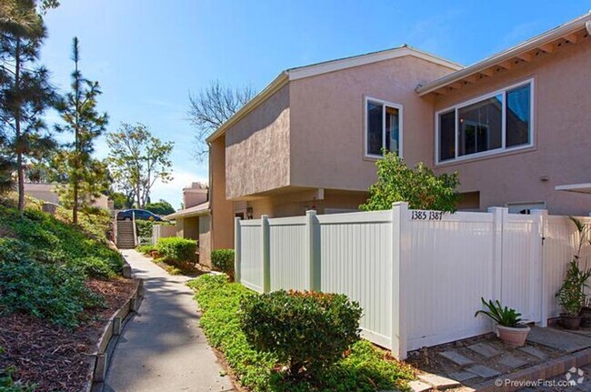 Building Photo - 1385 Evergreen Dr Rental