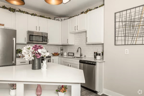 Building Photo - Reduced Rates + 1 MONTH FREE – Lease Now &... Unit CATL Rental