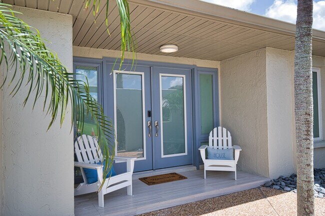 Photo - Seasonal Venice Island Pool Home half block from Golden Beach deeded access to the Gulf!